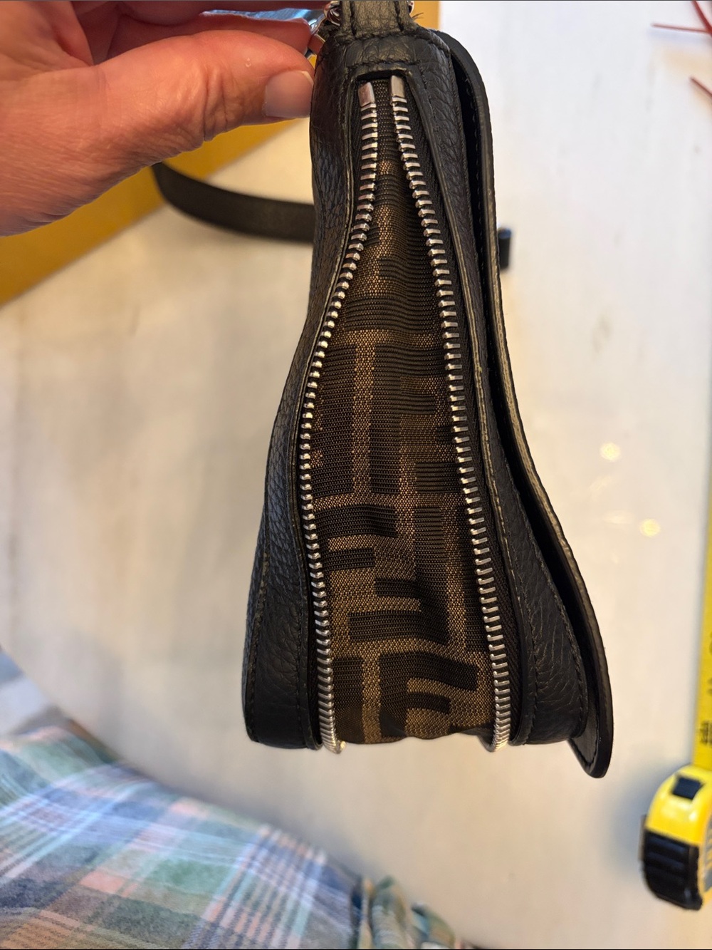 Fendi Black Pebbled Leather Messenger Pouch - Picture 10 of 10